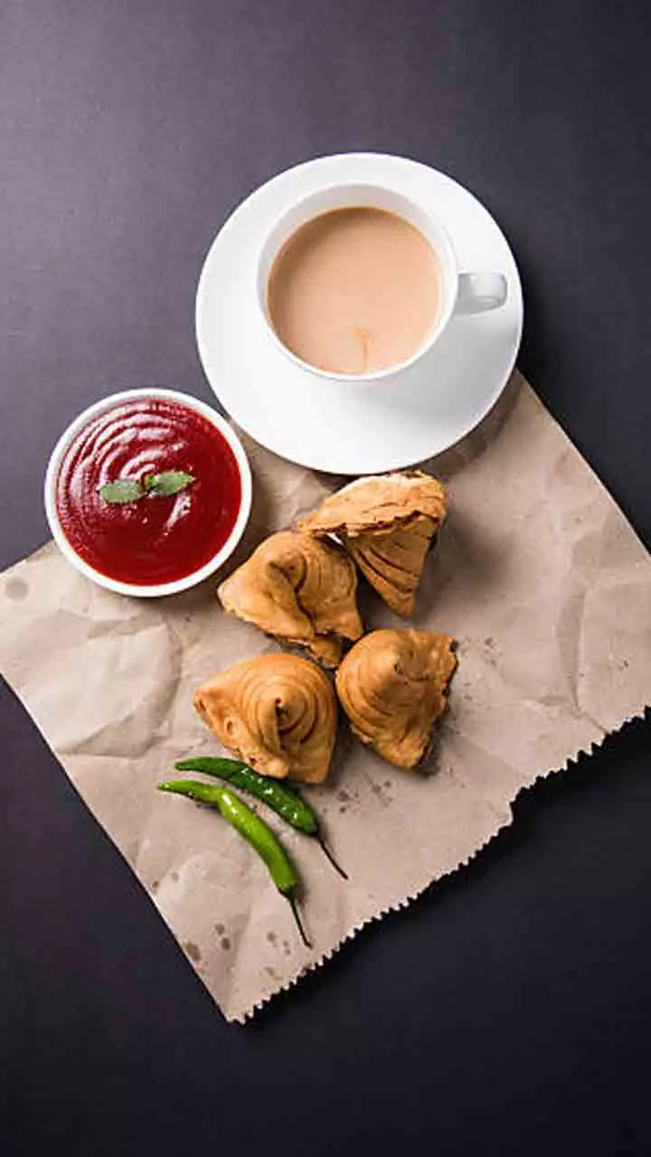 വൈകുന്നേര ചായക്കൊപ്പം എണ്ണക്കടികളാണോ കഴിക്കുന്നത്? സൂക്ഷിക്കുക..