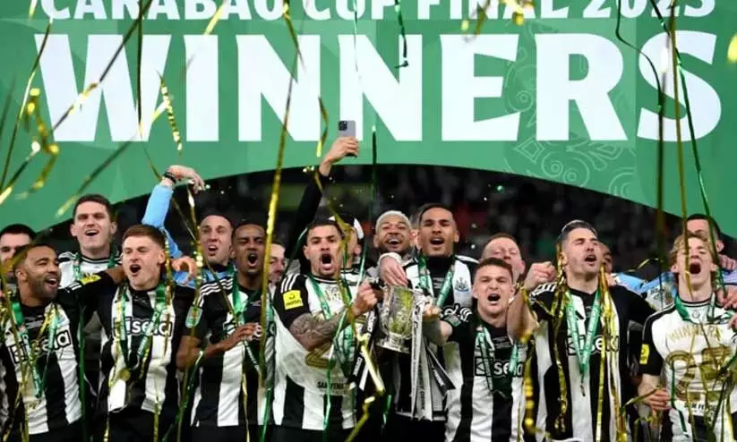 56 വർഷത്തെ കാത്തിരിപ്പിന് അവസാനം; ലിവർപൂളിനെ അട്ടിമറിച്ച് ന്യൂകാസിലിന് കരബാവോ കപ്പ് കിരീടം 56 വർഷത്തെ കാത്തിരിപ്പിന് അവസാനം; ലിവർപൂളിനെ അട്ടിമറിച്ച് ന്യൂകാസിലിന് കരബാവോ കപ്പ് കിരീടം