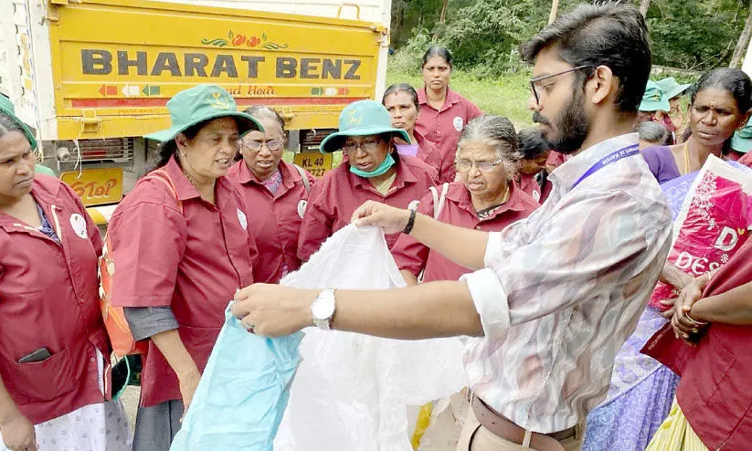 ര​ണ്ടു​മാ​സത്തിനിടെ പാ​ല​ക്കാ​ട് ജി​ല്ല​യി​ൽ​ നി​ന്ന് നീ​ക്കം ചെ​യ്ത​ത് 5730 ട​ൺ മാ​ലി​ന്യം