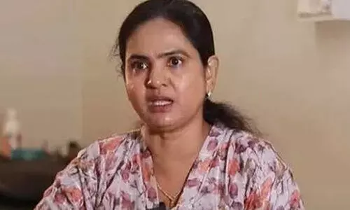 അന്ന് ബ്യൂട്ടി പാർലർ ഉടമ, ഇന്ന് നാടുവിട്ട് ഡേ കെയറിലെ ആയ; വ്യാജ മയക്കുമരുന്ന് കേസിൽ ജീവിതം കീഴ്മേൽ മറിഞ്ഞ് ഷീല സണ്ണി, 72 ലക്ഷം നഷ്ടപരിഹാരം തേടി കേസ്