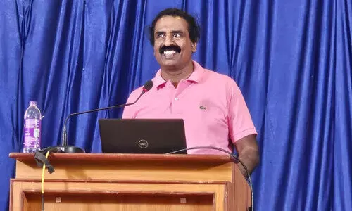 ട്രം​പും പു​ട്ടി​നും പ​യ​റ്റു​ന്ന​ത് സ്വാ​ർ​ഥ​ത​യു​ടെ രാ​ഷ്ട്രീ​യം- സി. ​ര​വി​ച​ന്ദ്ര​ൻ
