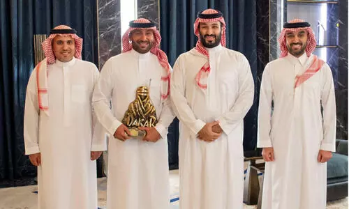 ഡാ​ക്ക​ർ റാ​ലി ചാ​മ്പ്യ​ൻ​ യ​സീ​ദ് അ​ൽ റാ​ജ്​​ഹി​ക്ക്​ കി​രീ​ടാ​വ​കാ​ശി സ്വീ​ക​ര​ണം ന​ൽ​കി​