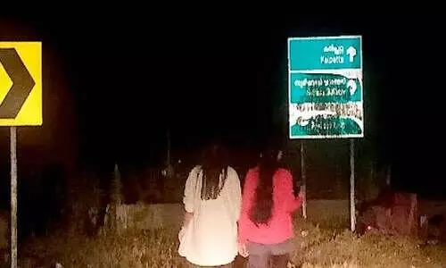 തെരുവ് വിളക്കുകൾ കത്തുന്നില്ല; തിരിഞ്ഞു നോക്കാതെ അധികൃതർ; തളിപ്പുഴ മുതൽ ലക്കിടി ചുരം വ​രെ തെരുവ് വിളക്കുകൾ കണ്ണടച്ചു