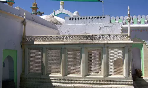 Aurangzebs Tomb