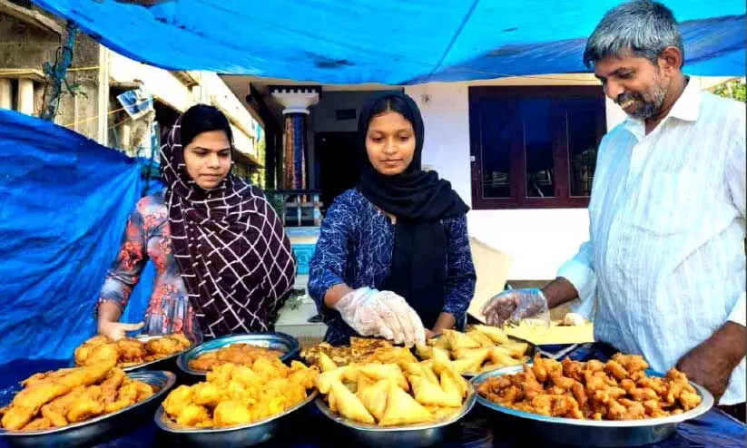 റമദാനിൽ രു​ചി വൈ​ഭ​വ​ങ്ങ​ൾ നി​റ​ച്ച് ഉ​മ്മ​റും കു​ടും​ബ​വും