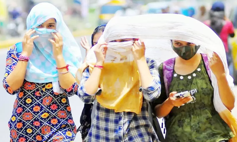 ഉ​ഷ്ണ​ത​രം​ഗം; ക​ര്‍ണാ​ട​ക​യി​ലെ 18 ജി​ല്ല​ക​ളി​ല്‍ താ​പ​നി​ല 40 ഡി​ഗ്രി​ക്ക് മു​ക​ളി​ല്‍