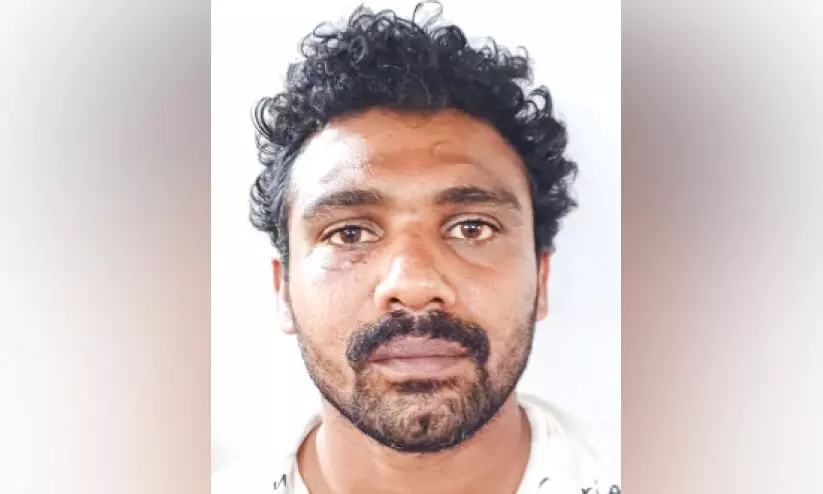 യുവാവിനെ കുത്തിക്കൊല്ലാൻ ശ്രമിച്ച കേസിലെ പ്രതി അറസ്റ്റിൽ യുവാവിനെ കുത്തിക്കൊല്ലാൻ ശ്രമിച്ച കേസിലെ പ്രതി അറസ്റ്റിൽ