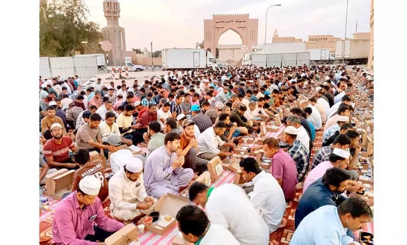 സ്നേ​ഹ​വി​രു​ന്നൂ​ട്ടി ബു​റൈ​മി​യി​ൽ മെ​ഗാ ഇ​ഫ്താ​ർ മീ​റ്റ്