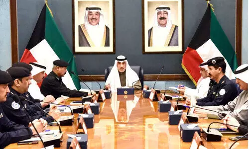 ലം​ഘ​ന​ങ്ങ​ൾ​ക്കെ​തി​രെ ക​ർ​ശ​ന ന​ട​പ​ടി; സു​ര​ക്ഷ സ്ഥി​തി​ഗ​തി​ക​ൾ വി​ല​യി​രു​ത്തി ആ​ക്ടി​ങ് പ്ര​ധാ​ന​മ​ന്ത്രി