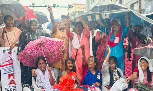 ആശാ വർക്കർമാരുടെ സമരം ഒത്തുതീരാത്തതിനു പിന്നിൽ മുഖ്യമന്ത്രിയുടെ പിടിവാശി- ചെന്നിത്തല