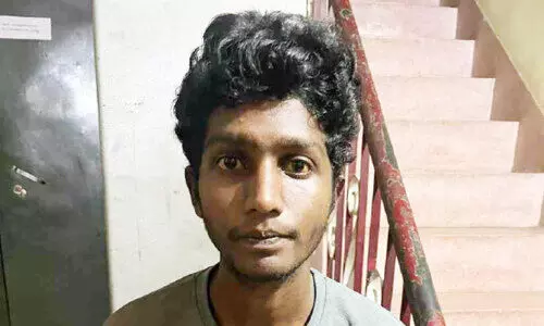 എക്സൈസുകാരനെ ആക്രമിച്ച് കഞ്ചാവ് കേസ് പ്രതി രക്ഷപ്പെട്ടു; ഒരാൾ പിടിയിൽ എക്സൈസുകാരനെ ആക്രമിച്ച് കഞ്ചാവ് കേസ് പ്രതി രക്ഷപ്പെട്ടു; ഒരാൾ പിടിയിൽ