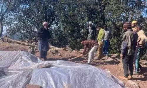 ജമ്മുകശ്മീരിൽ രണ്ടുമാസത്തിനുള്ളിൽ 17 ദുരൂഹ മരണങ്ങൾ; പകുതിപേരും മരിച്ചത് വിഷം ഉള്ളിൽ ചെന്ന് -സി.ബി.ഐ അന്വേഷണം വേണമെന്ന് ആവശ്യം