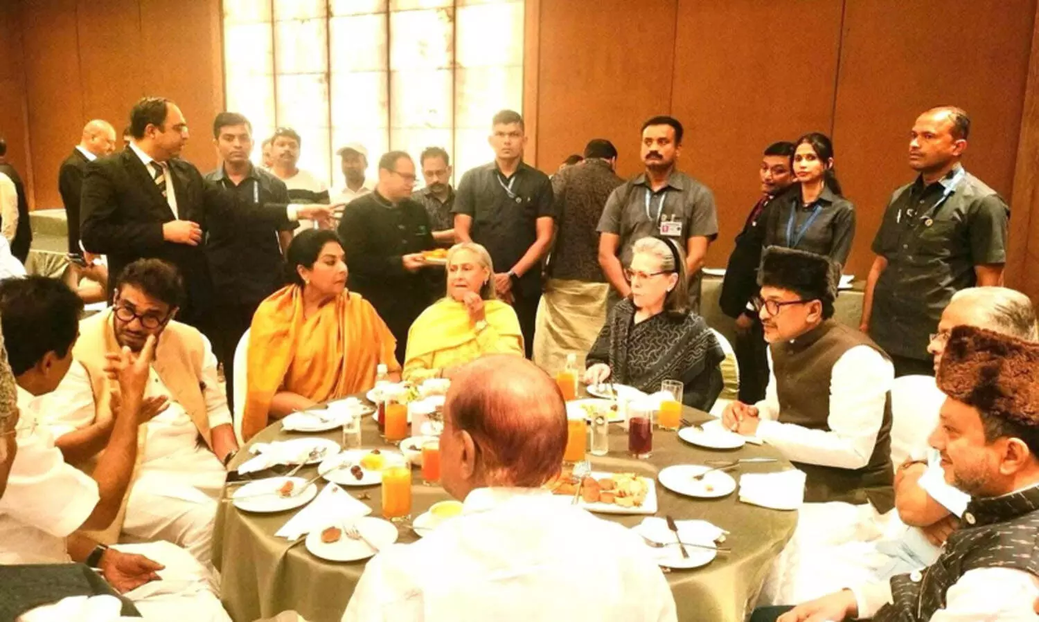 ഈ വിരുന്ന്, വർത്തമാന ഇന്ത്യക്ക് നൽകാവുന്ന ഏറ്റവും മികച്ച സന്ദേശം -സാദിഖലി തങ്ങൾ