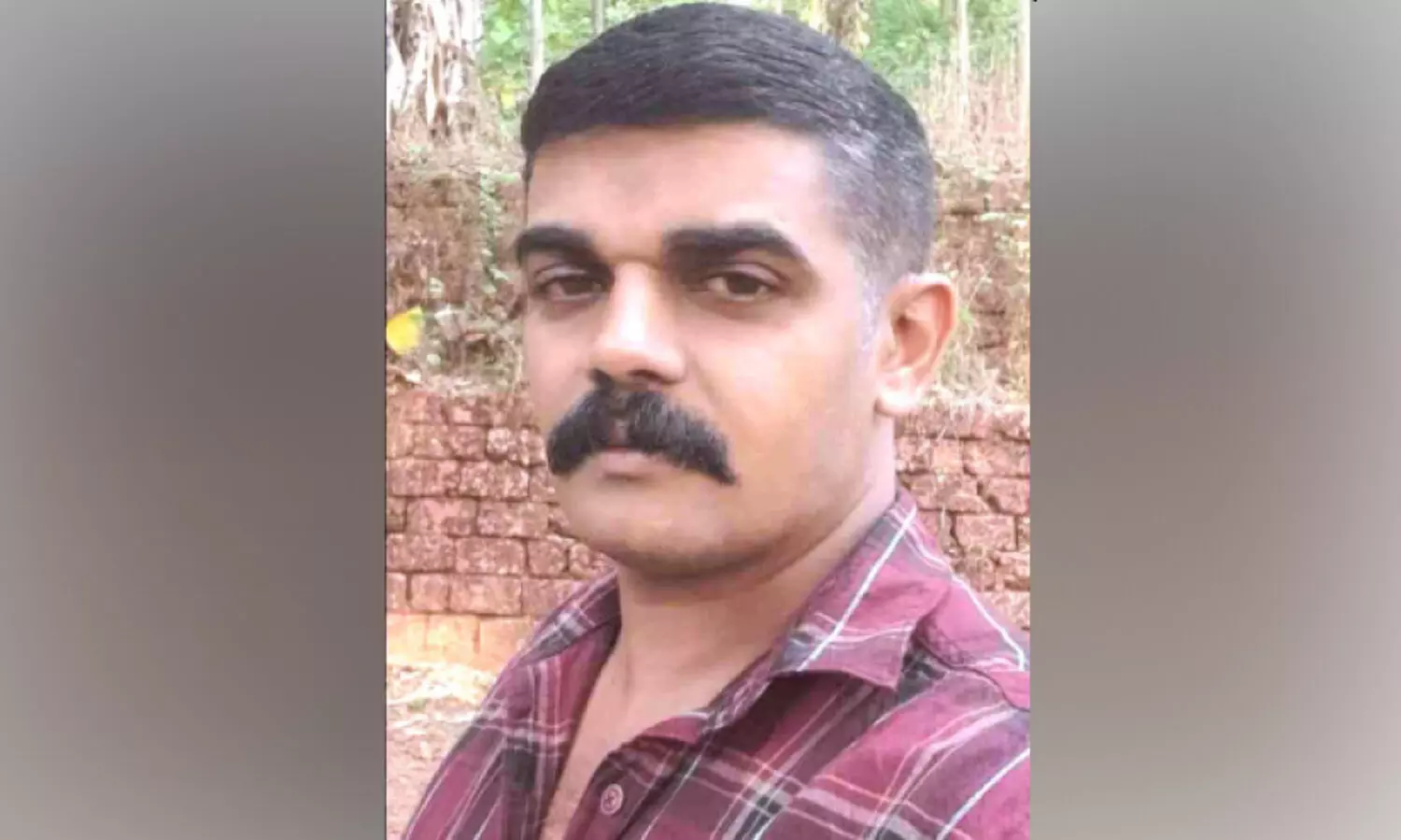 വെ​ടി​യൊ​ച്ച​യും നി​ല​വി​ളി​യും; കൊ​ല​യി​ൽ ന​ടു​ങ്ങി കൈ​ത​പ്രം ഗ്രാ​മം