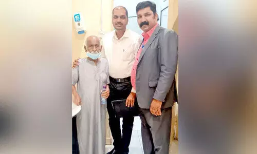 പ്രവാസത്തോട് ഇഷ്ടം കൂടിയപ്പോൾ ജന്മനാടിനെ മറന്നു പ്രവാസത്തോട് ഇഷ്ടം കൂടിയപ്പോൾ ജന്മനാടിനെ മറന്നു