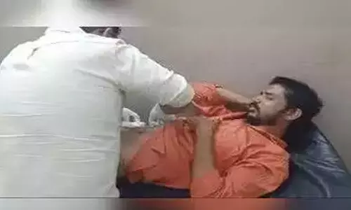 യു.പിയിൽ യൂട്യൂബ് നോക്കി യുവാവിന്റെ സ്വയം ശസ്ത്രക്രിയ