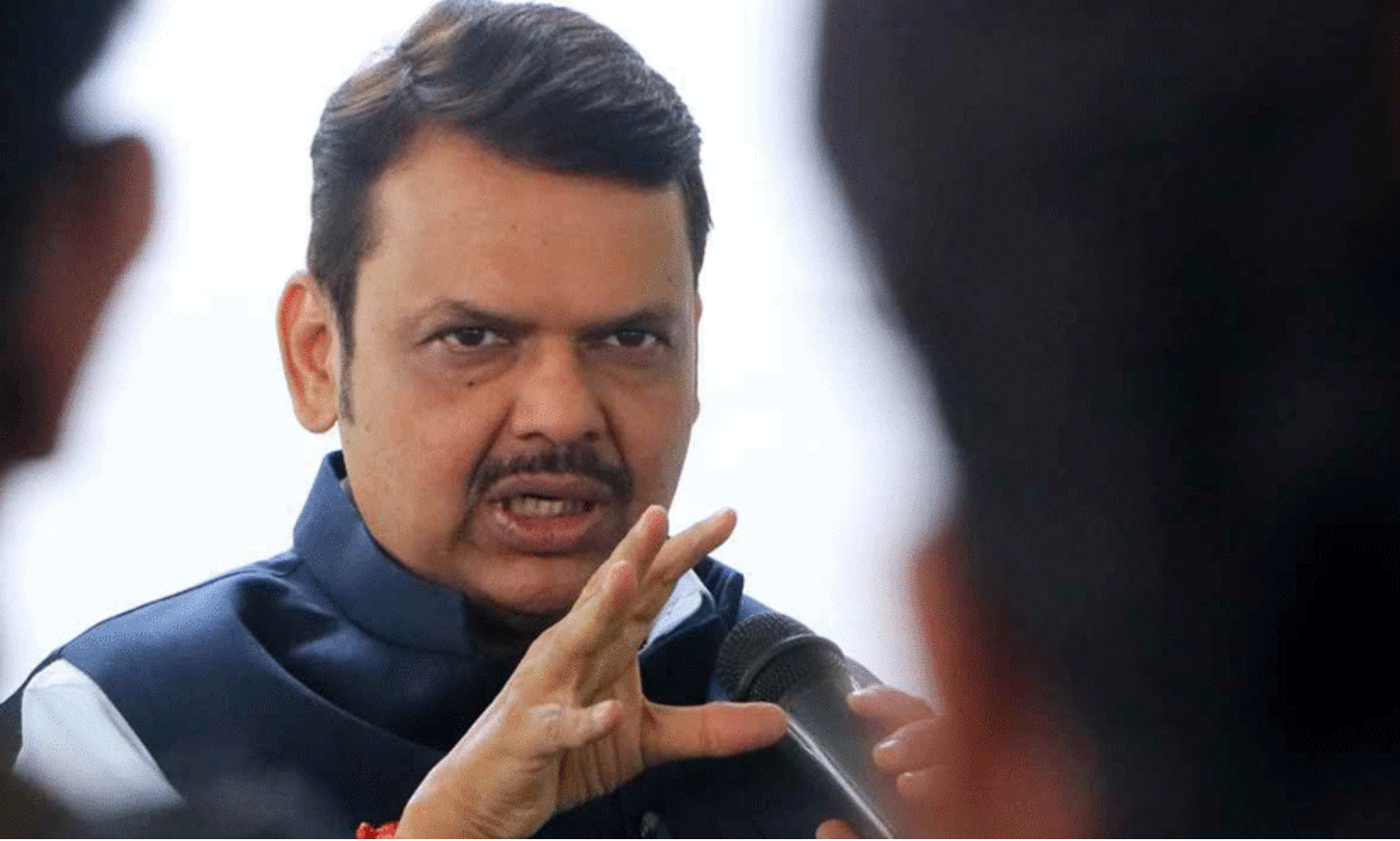 നാഗ്പൂർ ആക്രമണം; ആക്രമികൾക്ക് ദേവേന്ദ്ര ഫഡ്നാവിസിന്റെ ബുൾഡോസർ മുന്നറിയിപ്പ്; നഷ്ടപരിഹാരം കലാപകാരികളിൽ നിന്ന് ഈടാക്കും