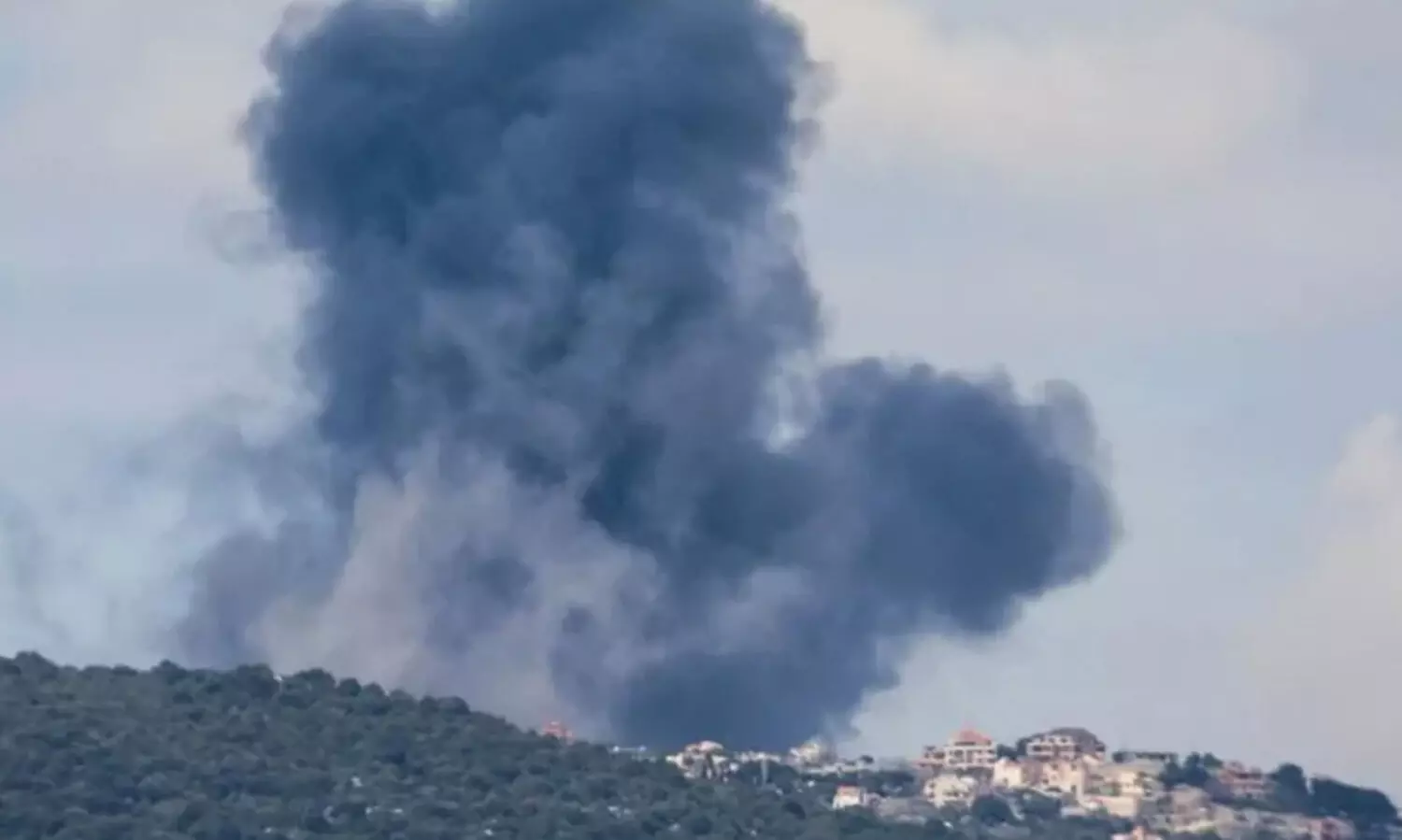 ലബനാനിലും ഇസ്രായേൽ  ആക്രമണം