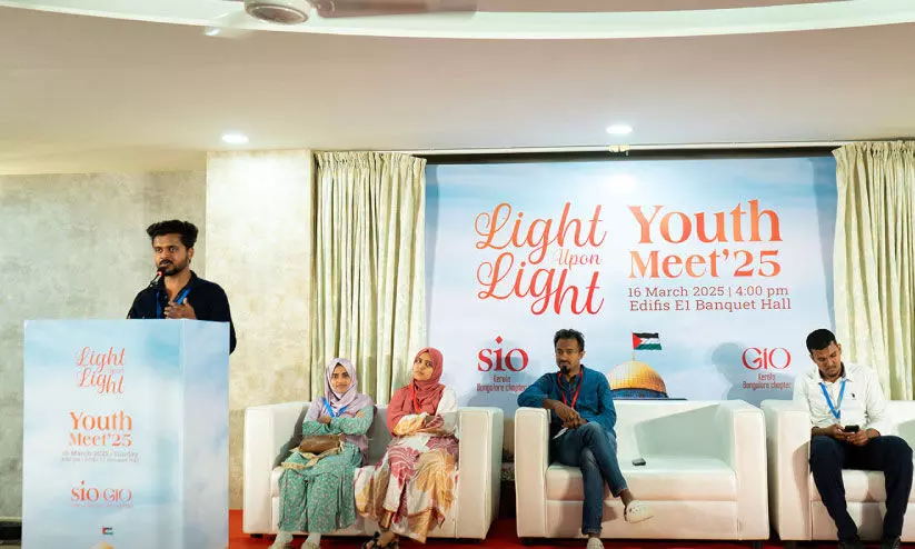 ‘ലൈ​റ്റ് അ​പോ​ൺ ലൈ​റ്റ്’ യൂ​ത്ത് മീ​റ്റ് സം​ഘ​ടി​പ്പി​ച്ചു