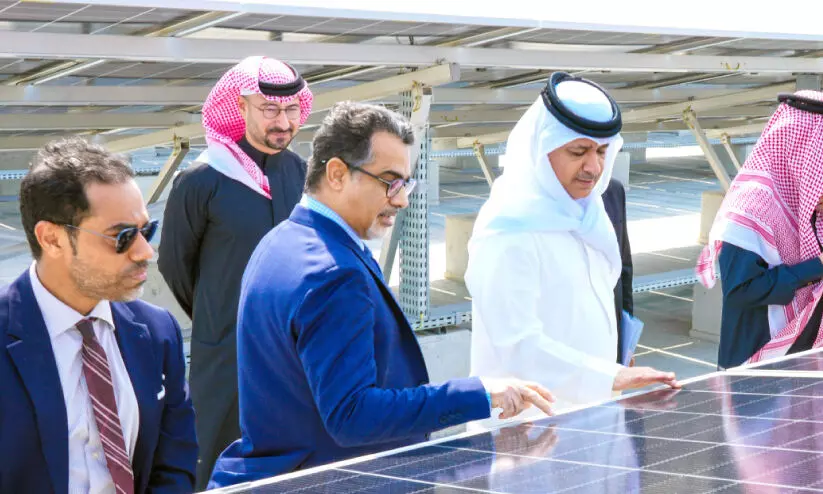 ഖ​ലീ​ഫ ടൗ​ൺ വാ​ട്ട​ർ ഡി​സ്ട്രി​ബ്യൂ​ഷ​ൻ സ്റ്റേഷൻ; ര​ണ്ടാ​യി​ര​ത്തി​ല​ധി​കം സോ​ളാ​ർ പാ​ന​ലു​ക​ൾ സ്ഥാ​പി​ച്ച് ഇ.​ഡ​ബ്ല്യു.​എ