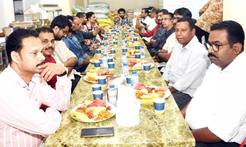 പ്രവാസി കൗൺസിൽ സലാലയിൽ സമൂഹ നോമ്പുതുറ സംഘടിപ്പിച്ചു പ്രവാസി കൗൺസിൽ സലാലയിൽ സമൂഹ നോമ്പുതുറ സംഘടിപ്പിച്ചു