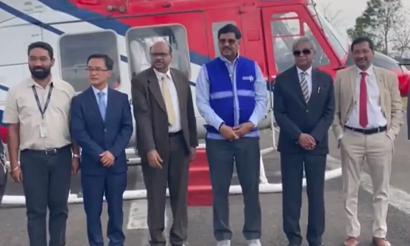 മണിപ്പൂർ സന്ദർശിച്ച് സുപ്രീംകോടതി ജഡ്ജിമാരുടെ സംഘം മണിപ്പൂർ സന്ദർശിച്ച് സുപ്രീംകോടതി ജഡ്ജിമാരുടെ സംഘം