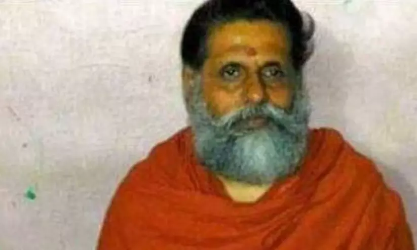 സ്വാമി ഗംഗേശാനന്ദയുടെ ലിംഗം ഛേദിച്ച സംഭവം: പെൺകുട്ടിയും ആൺസുഹൃത്തും പ്രതികൾ; വിചാരണ ജില്ല കോടതിക്ക് കൈമാറി