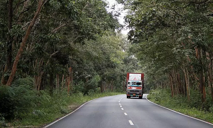 ദേശീയപാത 766 പൂർണമായും അടക്കണമെന്ന് കർണാടക; പ്രായോഗികമല്ലെന്ന് എ.കെ ശശീന്ദ്രൻ