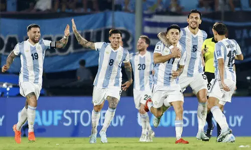 അവതരിച്ച് അൽമാഡ, കുതികുതിച്ച് അർജന്റീന