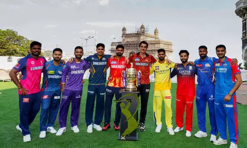 ചെന്നൈ സൂപ്പർ കിങ്സിന് ഇടമില്ല! ഐ.പി.എൽ പ്ലേ ഓഫ് ടീമുകളെ പ്രവചിച്ച് ഡിവില്ലിയേഴ്സും സെവാഗും