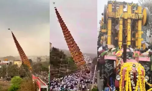 chariot overturns during Huskur Madduramma temple