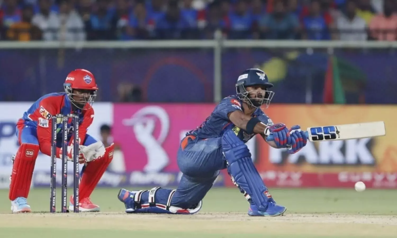 മാർഷിന്‍റെയും പുരാന്‍റെയും വെടിക്കെട്ട്; ക്യാപിറ്റൽസിന് മുന്നിൽ 210 റൺസ് വിജ‍യലക്ഷ്യമുയർത്തി സൂപ്പർ ജയന്‍റ്സ്