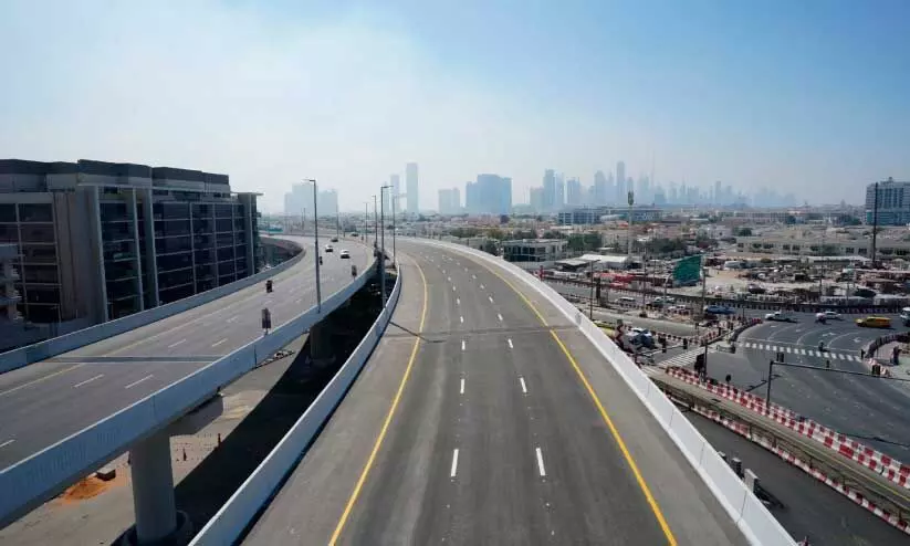 ദു​ബൈ​യി​ൽ പു​തി​യ മൂ​ന്നു​വ​രി മേ​ൽ​പാ​ലം തു​റ​ന്നു