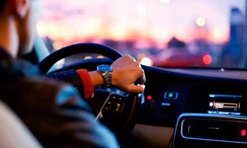 പു​തി​യ ഡ്രൈ​വി​ങ് ലൈ​സ​ൻ​സ് നി​യ​മം പ്രാ​ബല്യ​ത്തി​ൽ