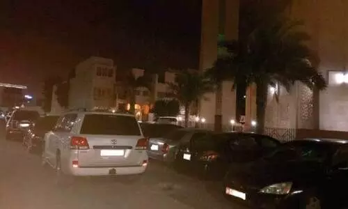 പ​ള്ളി​ക​ൾ​ക്ക് സ​മീ​പം അ​ന​ധി​കൃ​ത​മാ​യി പാ​ർ​ക്ക്​ ചെ​യ്‌​താ​ല്‍ ന​ട​പ​ടി