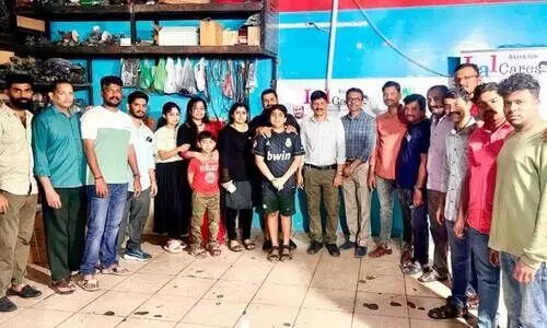 ലാല്‍ കെയേഴ്സ് തൊഴിലാളികള്‍ക്കൊപ്പം ഇഫ്താര്‍ സംഘടിപ്പിച്ചു