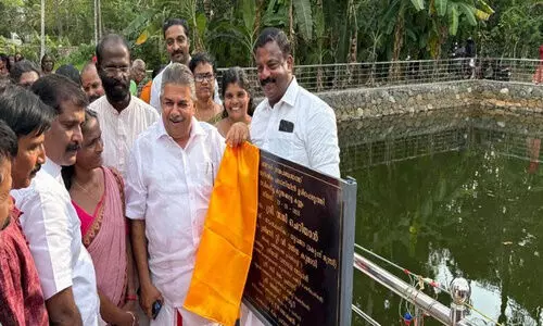 കോൺഗ്രസ് പഞ്ചായത്തംഗത്തിന്റെ വിവാഹം ഏറ്റെടുത്ത് നടത്തികൊടുക്കുമെന്ന് മന്ത്രി സജി ചെറിയാൻ; കോൺഗ്രസുകാർ പറയുന്നത് പോലല്ല, ഞങ്ങൾക്ക് അംഗത്തോട് വല്യ ഇഷ്ടമാണെന്ന് മന്ത്രി