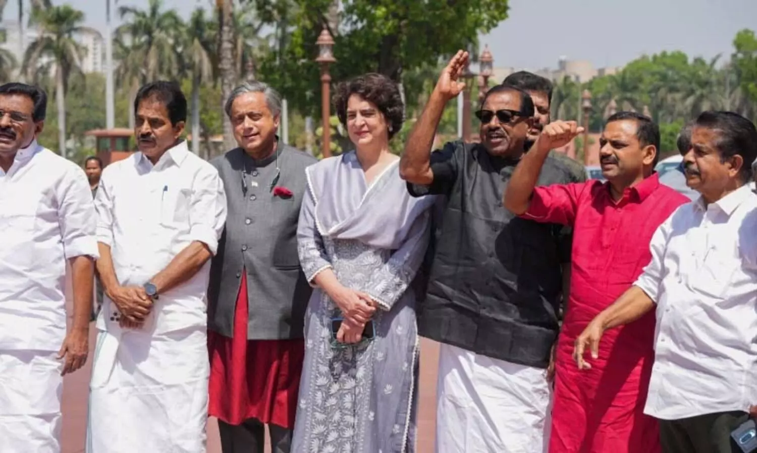 തൊഴിലുറപ്പ് വേതനം: ലോക്സഭ സ്തംഭിപ്പിച്ച് കേരള എം.പിമാരുടെ പ്രതിഷേധം