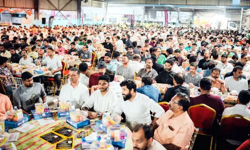 ഒ​രു​മ​യു​ടെ​യും ന​ന്മ​യു​ടെ​യും നി​റ​വി​ൽ എം.​സി.​എം.​എ ഇ​ഫ്താ​ർ സം​ഗ​മ​ത്തി​ൽ 12,000 പേ​ർ