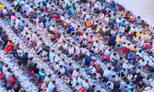 ന​വോ​ദ​യ യാം​ബു ഏ​രി​യ ക​മ്മി​റ്റി ഇ​ഫ്‌​താ​ർ സം​ഗ​മം