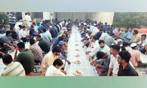 ഇ​ബ്രി​യി​ലെ ഇ​ഫ്താ​റി​ൽ ദി​വ​സ​വും പ​​ങ്കെ​ടു​ക്കു​ന്ന​ത് 300ല​ധി​കം ​പേ​ർ