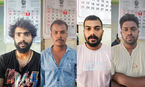 മാരകായുധങ്ങളുമായി വീട്ടിൽ കയറി മർദനം; നാലുപേർ അറസ്റ്റിൽ മാരകായുധങ്ങളുമായി വീട്ടിൽ കയറി മർദനം; നാലുപേർ അറസ്റ്റിൽ