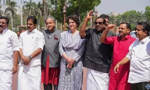 തൊഴിലുറപ്പ് വേതനം: ലോക്സഭ സ്തംഭിപ്പിച്ച് കേരള എം.പിമാരുടെ പ്രതിഷേധം