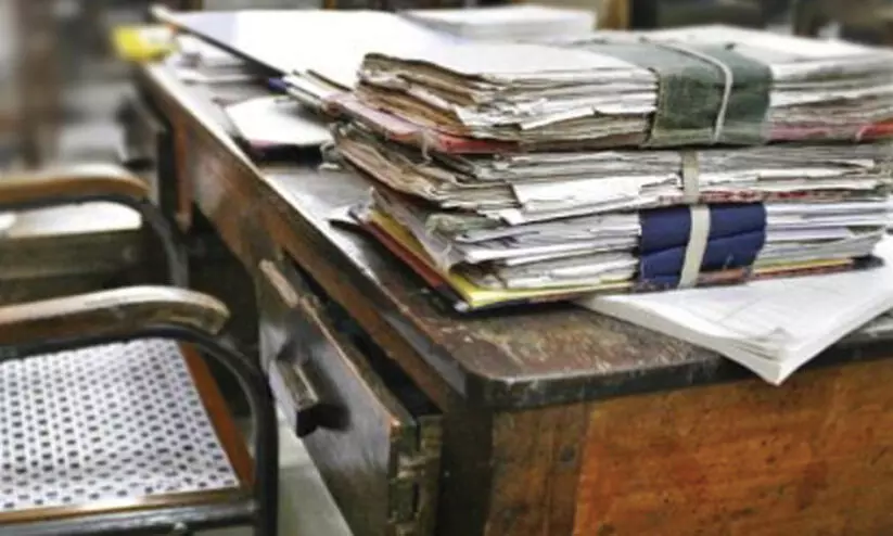 മാറ്റും, ആശ്രിത നിയമനം; എയ്ഡഡ് ജീവനക്കാര്ക്ക് അര്ഹതയില്ല മാറ്റും, ആശ്രിത നിയമനം; എയ്ഡഡ് ജീവനക്കാര്ക്ക് അര്ഹതയില്ല