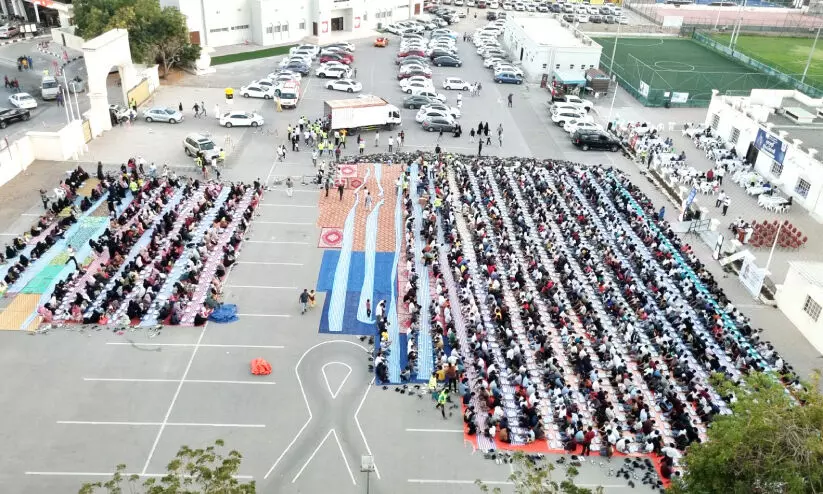 ഗ്രാൻഡ് ഇഫ്താർ ഒരുക്കി അൽ ഖുവൈർ കെ.എം.സി.സി ഗ്രാൻഡ് ഇഫ്താർ ഒരുക്കി അൽ ഖുവൈർ കെ.എം.സി.സി