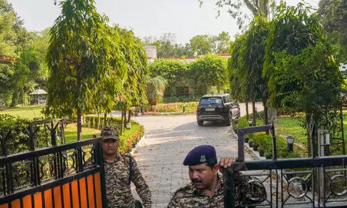 ജഡ്ജിയുടെ വീട്ടിലെ പണക്കൂമ്പാരം; മു​റി സീ​ൽ ചെ​യ്ത് ​പൊ​ലീ​സ്