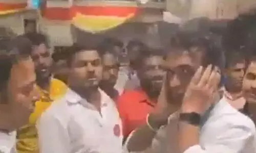 മറാത്തി സംസാരിച്ചില്ല; മുംബൈയിൽ ഡിമാർട്ട് ജീവനക്കാരന് മർദനം, ദൃശ്യങ്ങൾ പുറത്ത് -വിഡിയോ