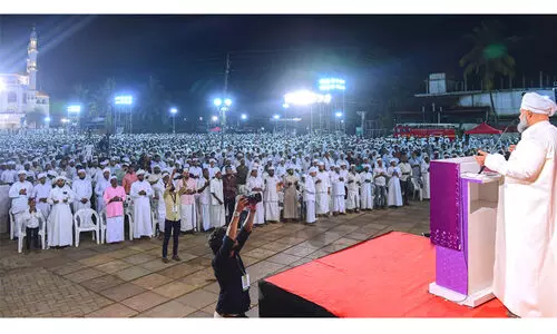 വിശുദ്ധരാവിൽ പതിനായിരങ്ങൾ സംഗമിച്ചു​; ജനസാഗരമായി സ്വലാത്ത് നഗർ