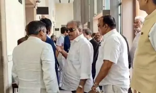 ജഡ്ജിയുടെ വീട്ടിൽ പണക്കൂമ്പാരം: ചീഫ് ജസ്റ്റിസിനെ കണ്ട് ബാർ അസോസിയേഷൻ അധ്യക്ഷന്മാർ