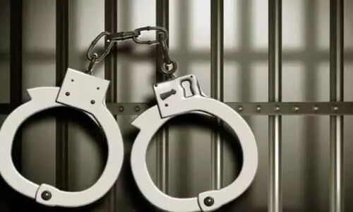 റോ​ഡി​ൽ അ​ഭ്യാ​സ​പ്ര​ക​ട​നം: എ​ട്ടു പേ​ർ അ​റ​സ്റ്റി​ൽ